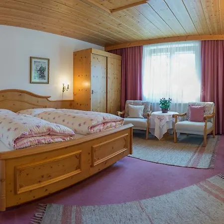 多丽丝旅馆 3* 洛伊塔施