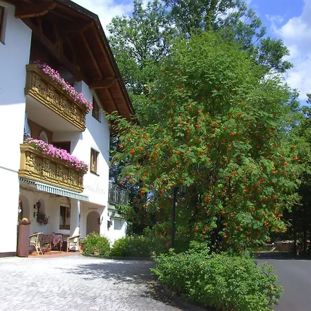 Doris Konukevi 3*